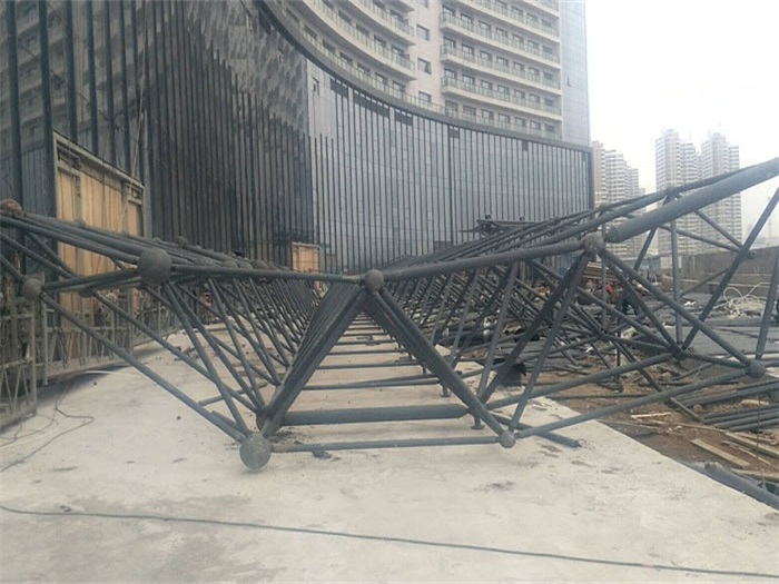 庄河万豪酒店雨棚网架
